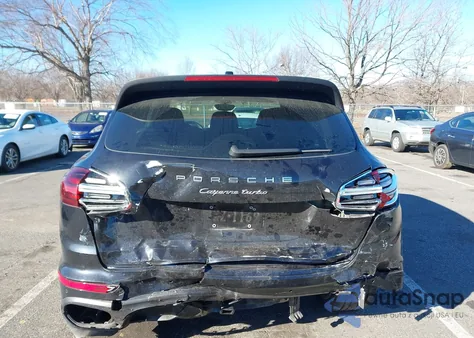 2015 Porsche Cayenne Turbo z USA, uszkodzony, nr VIN WP1AC2A25FLA80618